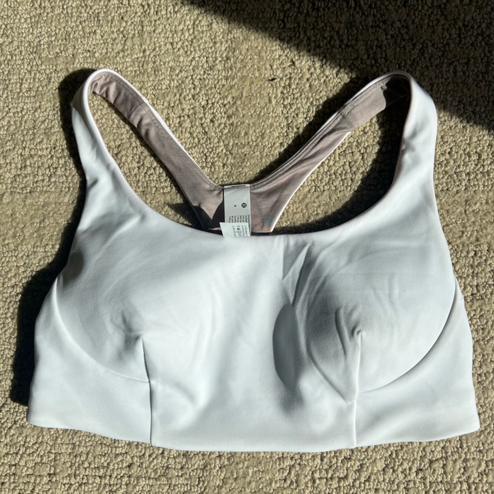 Lululemon Wunder Train Sports Bra - Size 8 - NWT